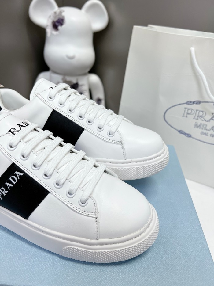 Prada Womens Shoes Casual Luxury Brand Breathable Prada sneakers with Original Box