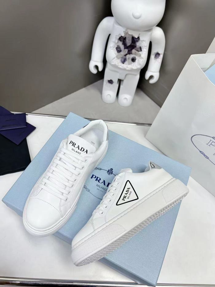Prada Womens Shoes Casual Luxury Brand Breathable Prada sneakers with Original Box