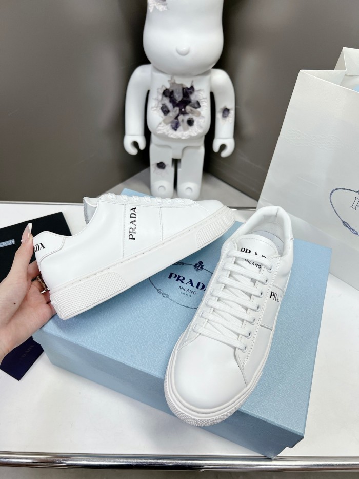 Prada Womens Shoes Casual Luxury Brand Breathable Prada sneakers with Original Box
