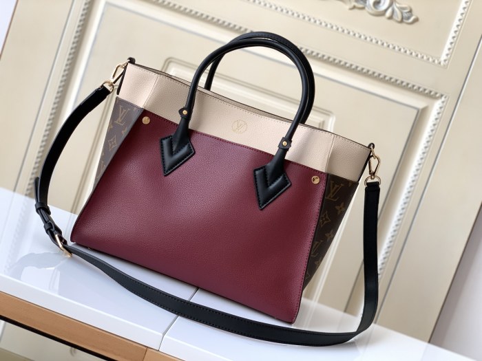 Louis Vuitton Womens Shoulder Bags Handbags Luxury Brand Fashion ON MY SIDE MM Twist calfskin and Monogram coated canvas M53823