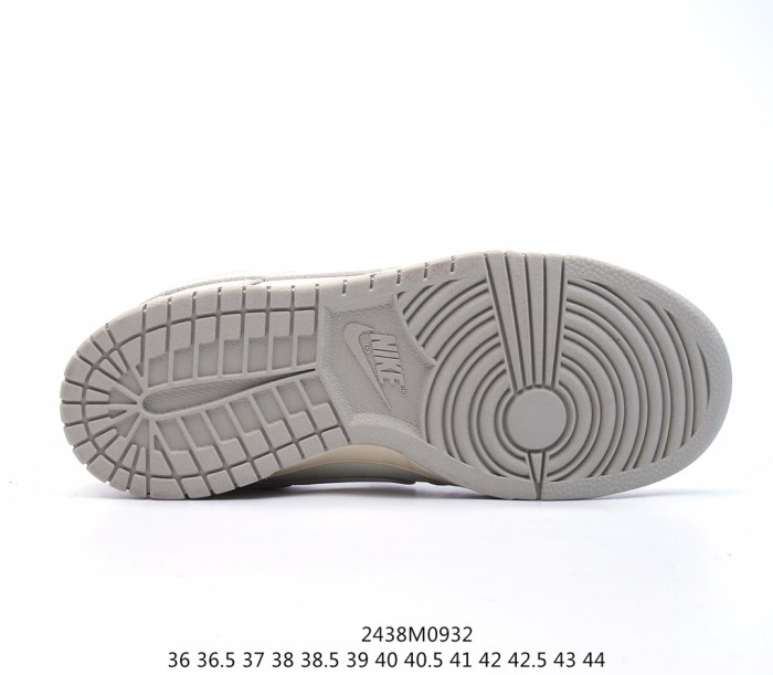 Nike SB Dunk Low Pro Sneakers Men Womens Shoes Sneakers with Original Box 2438M0932