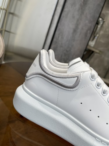 Alexander McQueen Women Shoes Sneakers Fashion Design Luxury Brand with Original Box