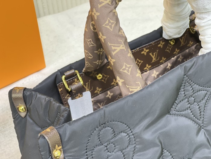 Louis Vuitton Womens Bags Handbags Luxury Brand Louis Vuitton Winter ONTHEGO MM M44576 Handbags for Women Monogram coated canvas