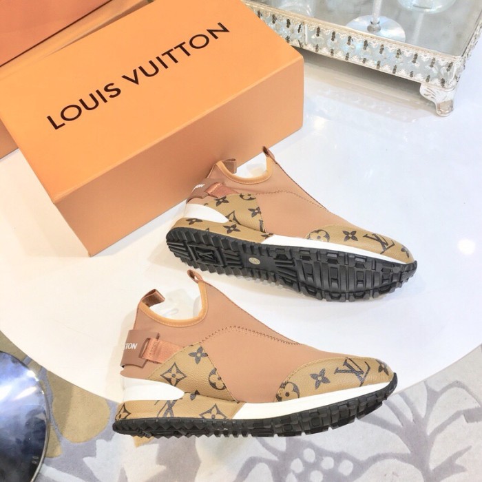 Louis Vuitton Womens Shoes Sports RUN AWAY SNEAKER Running Design Luxury Brand with Original Box