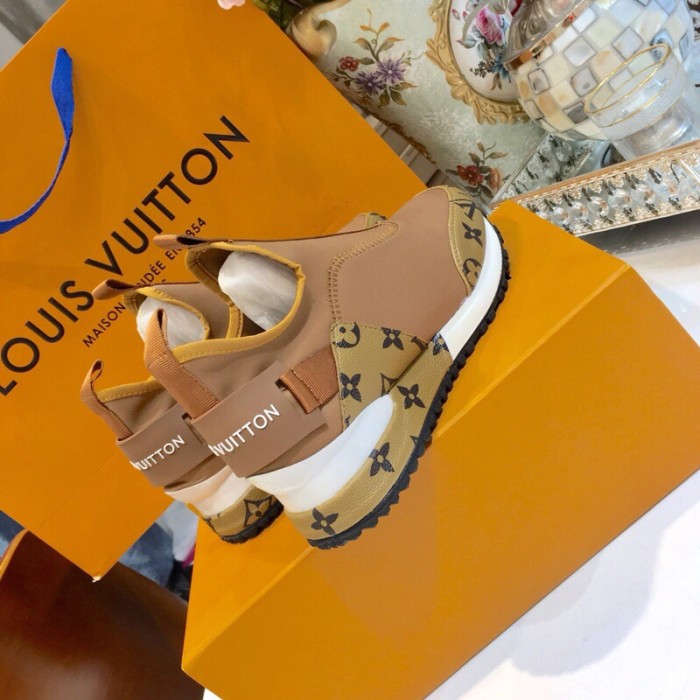 Louis Vuitton Womens Shoes Sports RUN AWAY SNEAKER Running Design Luxury Brand with Original Box