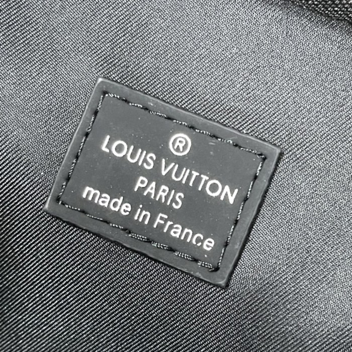 Louis Vuitton Mens Bag Shoulder Bag AVENUE SLINGBAG with Original Box M30863