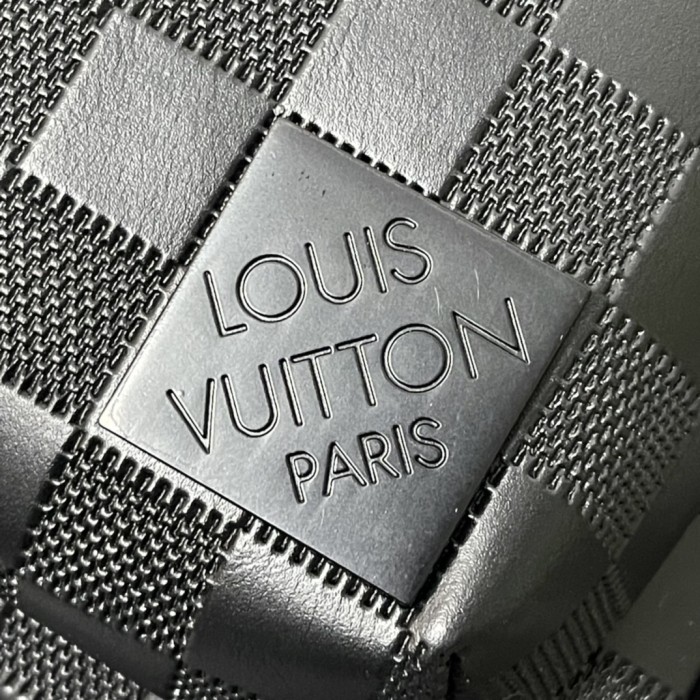 Louis Vuitton Mens Bag Shoulder Bag AVENUE SLINGBAG with Original Box M30863