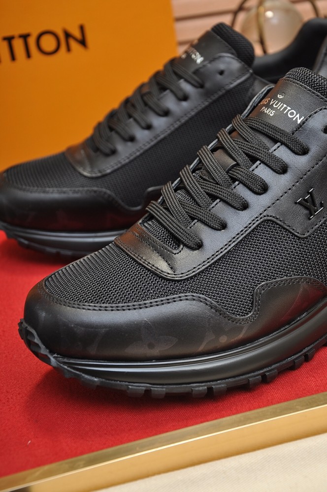 Louis Vuitton Men Shoes Sports RUN AWAY SNEAKER Running Design Luxury Brand with Original Box 1A9ZK8