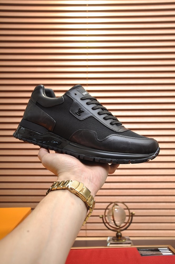 Louis Vuitton Men Shoes Sports RUN AWAY SNEAKER Running Design Luxury Brand with Original Box 1A9ZK8