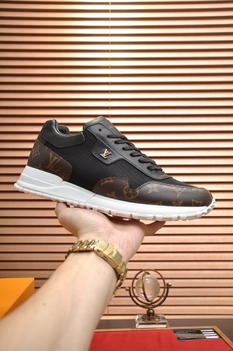 Louis Vuitton Men Shoes Sports RUN AWAY SNEAKER Running Design Luxury Brand with Original Box 1A9ZK8
