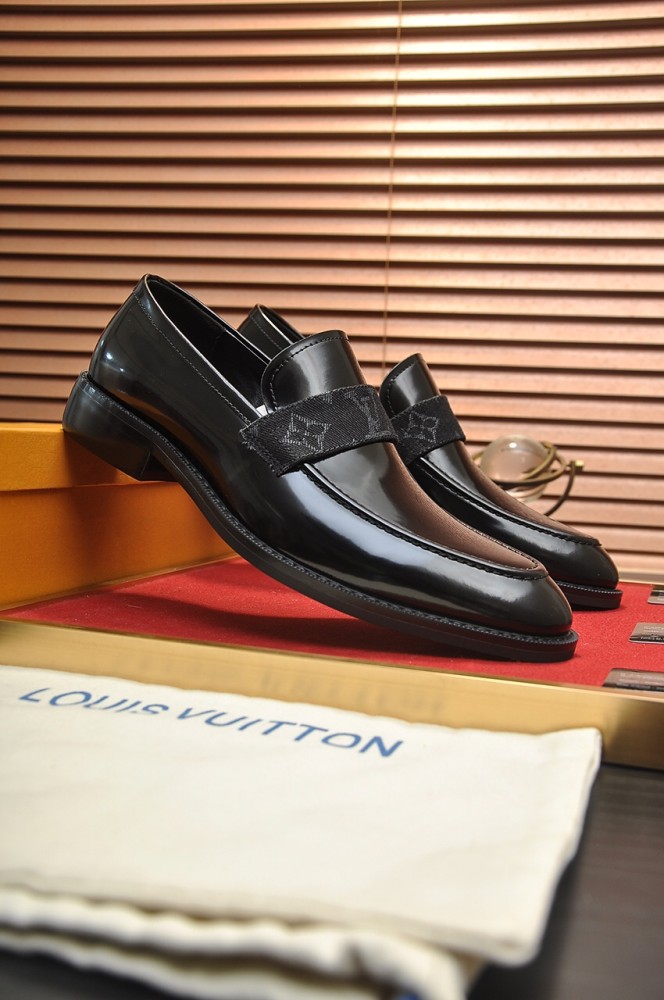Louis Vuitton Men Shoes Dress Shoes Fashion Luxury Brand Mens Casual Shoes with Original Box