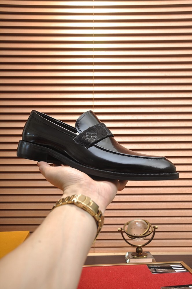 Louis Vuitton Men Shoes Dress Shoes Fashion Luxury Brand Mens Casual Shoes with Original Box