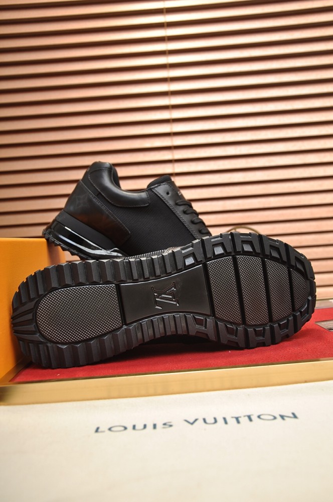 Louis Vuitton Men Shoes Sports RUN AWAY SNEAKER Running Design Luxury Brand with Original Box 1A9ZK8
