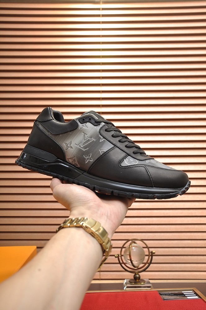 Louis Vuitton Men Shoes Sports RUN AWAY SNEAKER Running Design Luxury Brand with Original Box 1A9ZK8