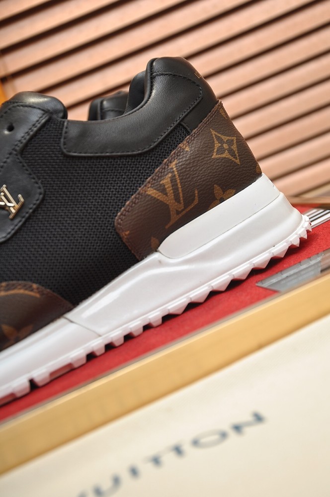 Louis Vuitton Men Shoes Sports RUN AWAY SNEAKER Running Design Luxury Brand with Original Box 1A9ZK8