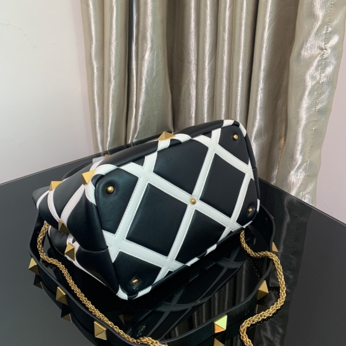 Valentino Womens Bags Crossbody Bags Handbags Luxury Brand Valentino Garavani Roman Stud with Original Box