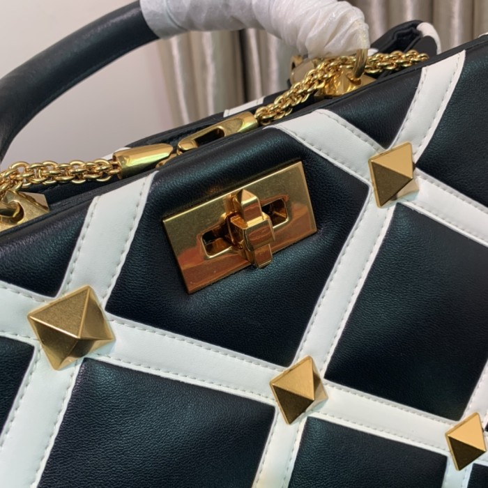 Valentino Womens Bags Crossbody Bags Handbags Luxury Brand Valentino Garavani Roman Stud with Original Box