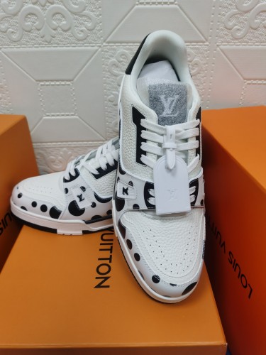 Louis Vuitton Mens Shoes Fashion Sneakers Design Luxury Brand LV TRAINER SNEAKER Mix of materials with Original Box 1A9JI9