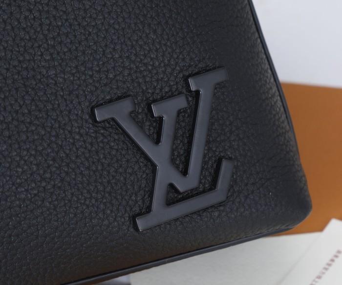 Louis Vuitton Mens Shoulder Bags Handbags Luxury Brand Fashion TAKEOFF BRIEFCASE M59159 Black Grained calf leather
