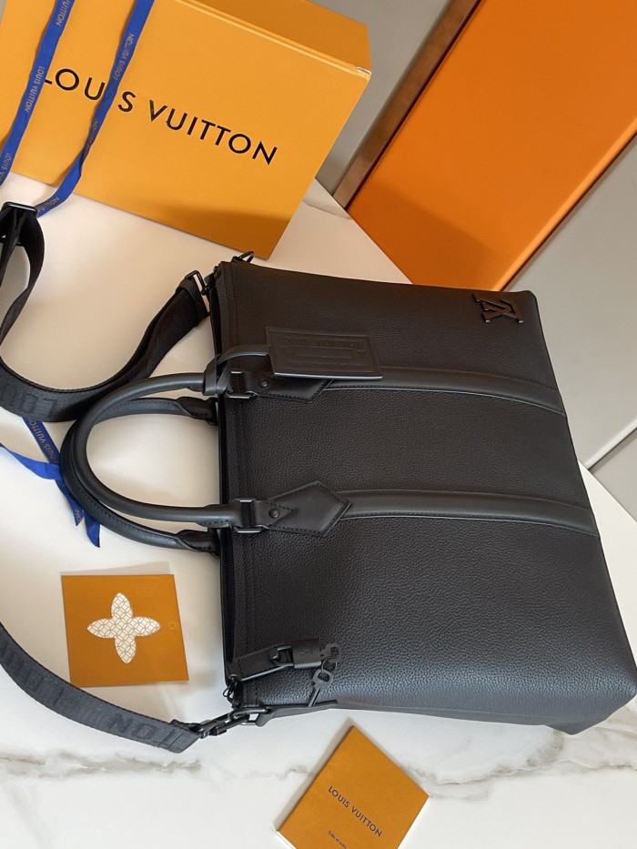 Louis Vuitton Mens Shoulder Bags Handbags Luxury Brand Fashion LOCK IT TOTE M59158 Black Grained calf leather