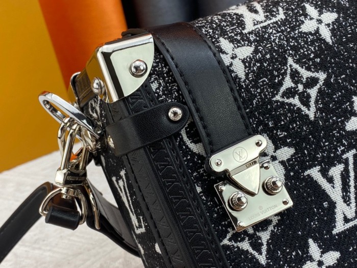 Louis Vuitton Womens Bags Messenger Shoulder Bags Luxury Brand Side Trunk M21709 with Original Box