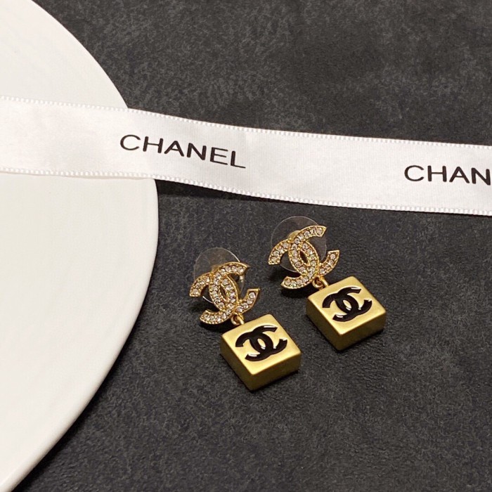 Chanel Luxury Womens Earrings