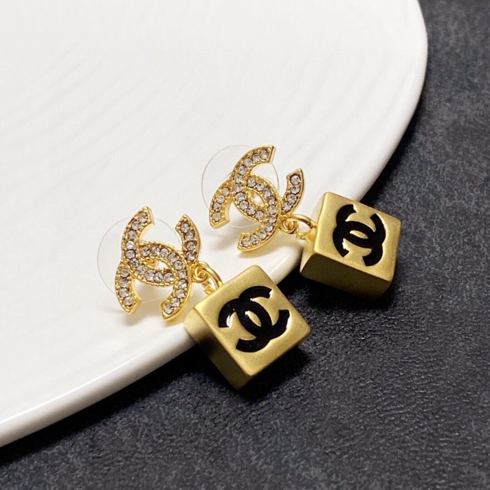 Chanel Luxury Womens Earrings