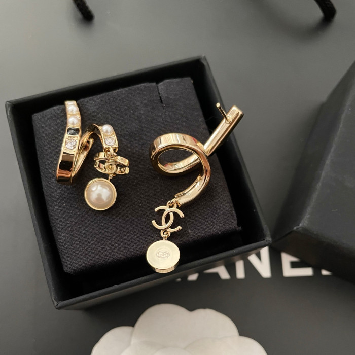 Chanel Luxury Womens Earrings