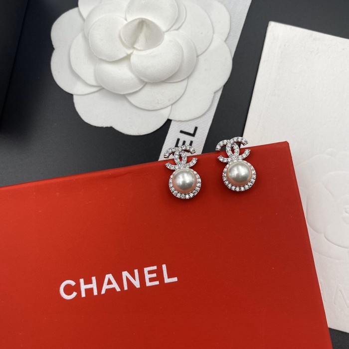 Chanel Luxury Womens Earrings