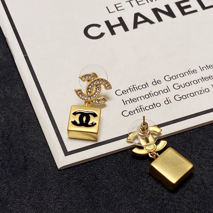 Chanel Luxury Womens Earrings
