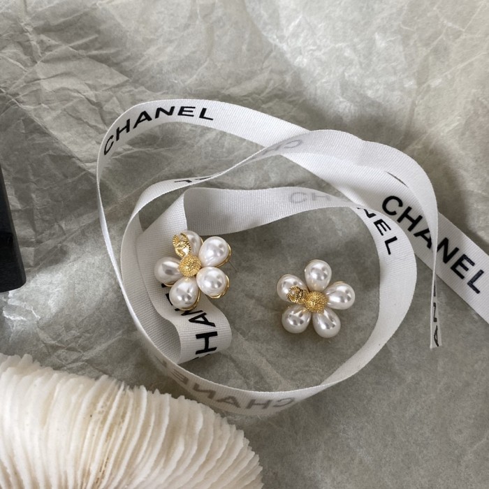 Chanel Luxury Womens Earrings