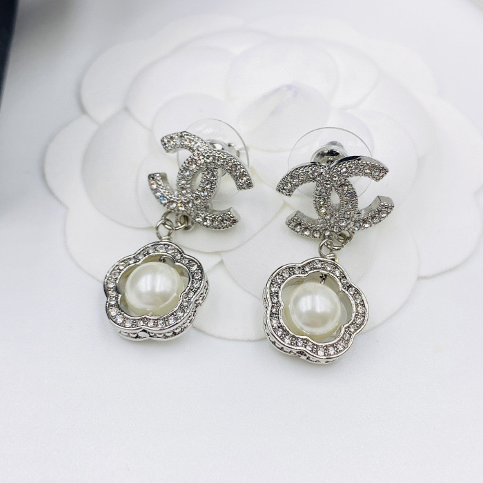 Chanel Luxury Womens Earrings