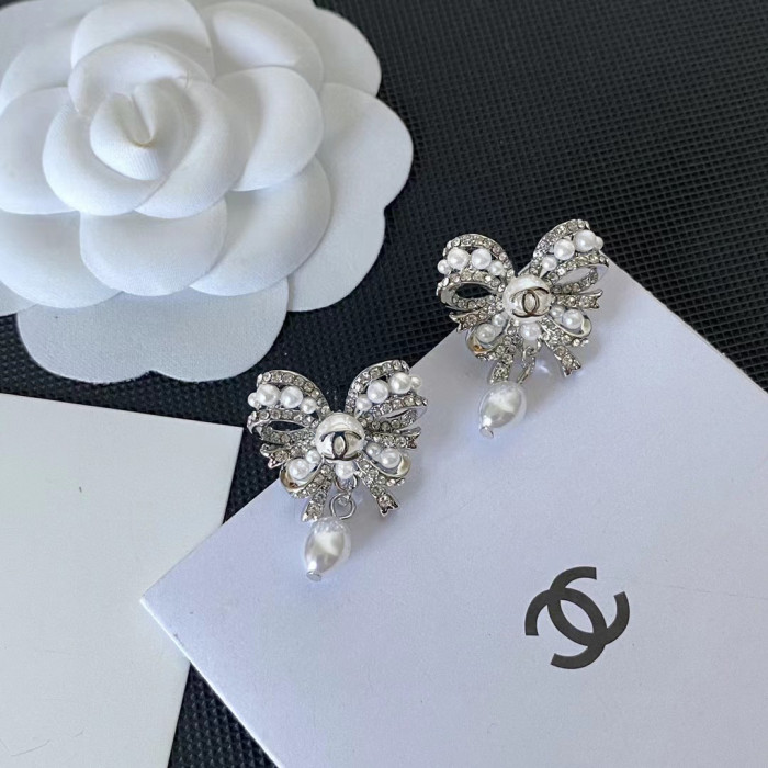 Chanel Luxury Womens Earrings