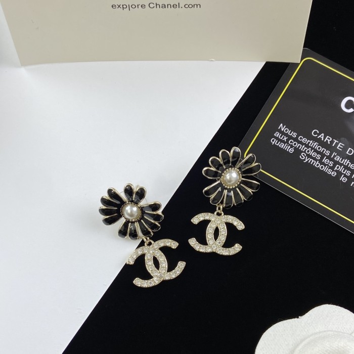 Chanel Luxury Womens Earrings