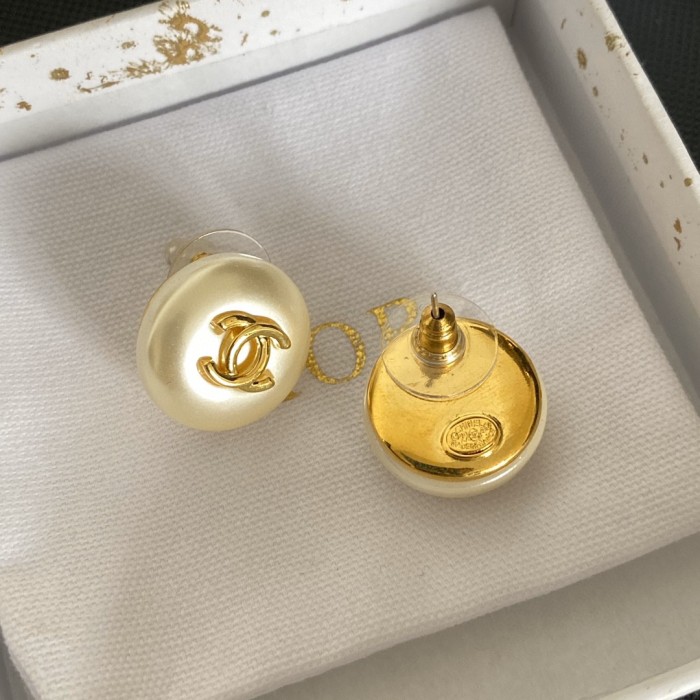 Chanel Luxury Womens Earrings
