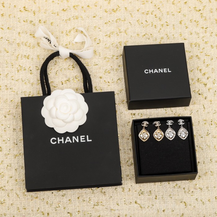 Chanel Luxury Womens Earrings