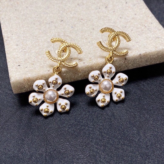 Chanel Luxury Womens Earrings