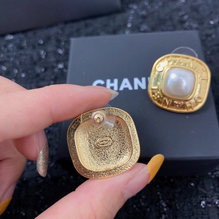 Chanel Luxury Womens Earrings