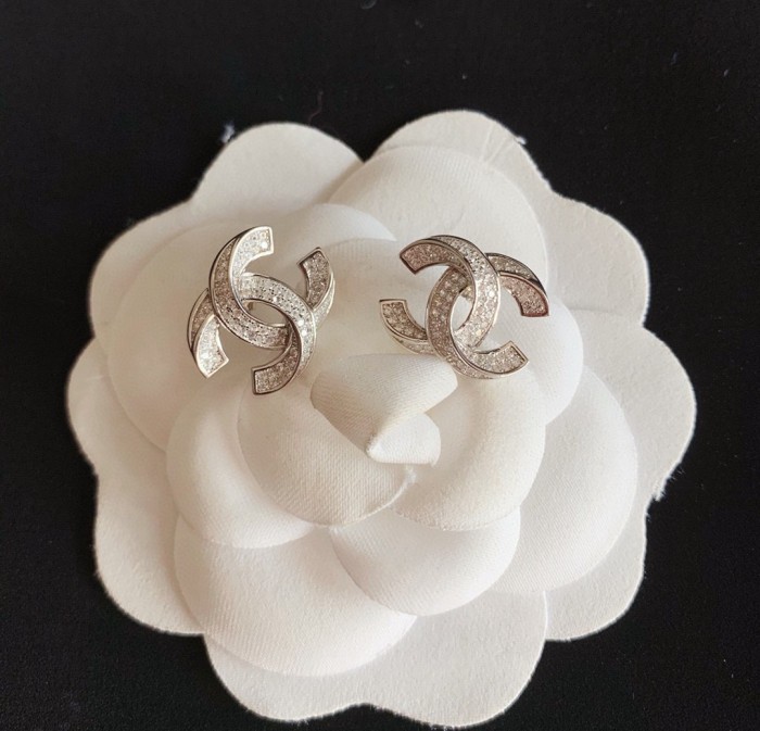 Chanel Luxury Womens Earrings