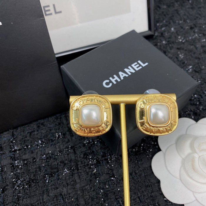 Chanel Luxury Womens Earrings