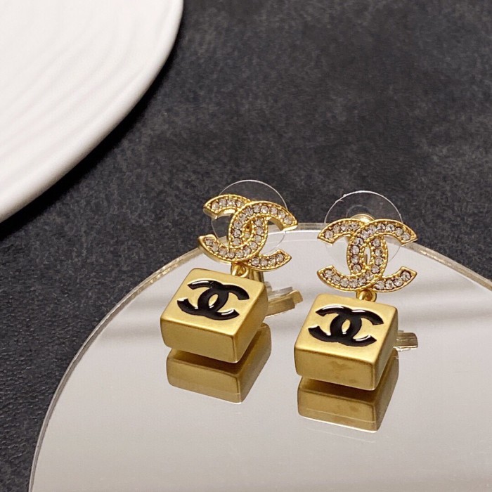 Chanel Luxury Womens Earrings