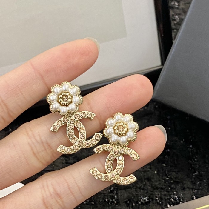 Chanel Luxury Womens Earrings