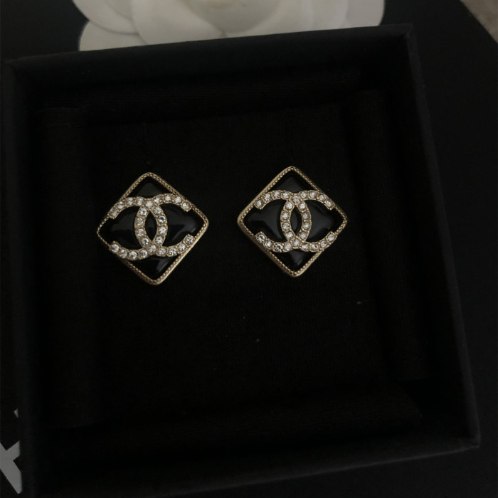 Chanel Luxury Womens Earrings