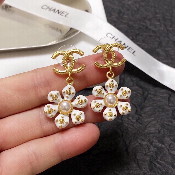Chanel Luxury Womens Earrings