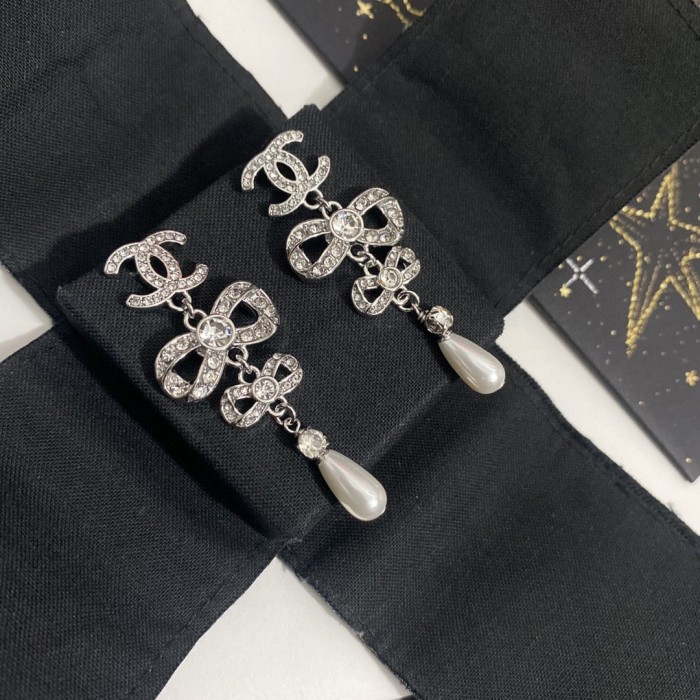 Chanel Luxury Womens Earrings