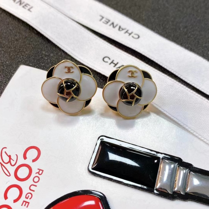 Chanel Luxury Womens Earrings