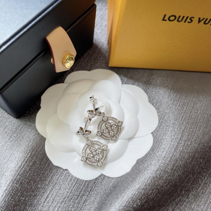 Louis Vuitton Luxury Womens Earrings