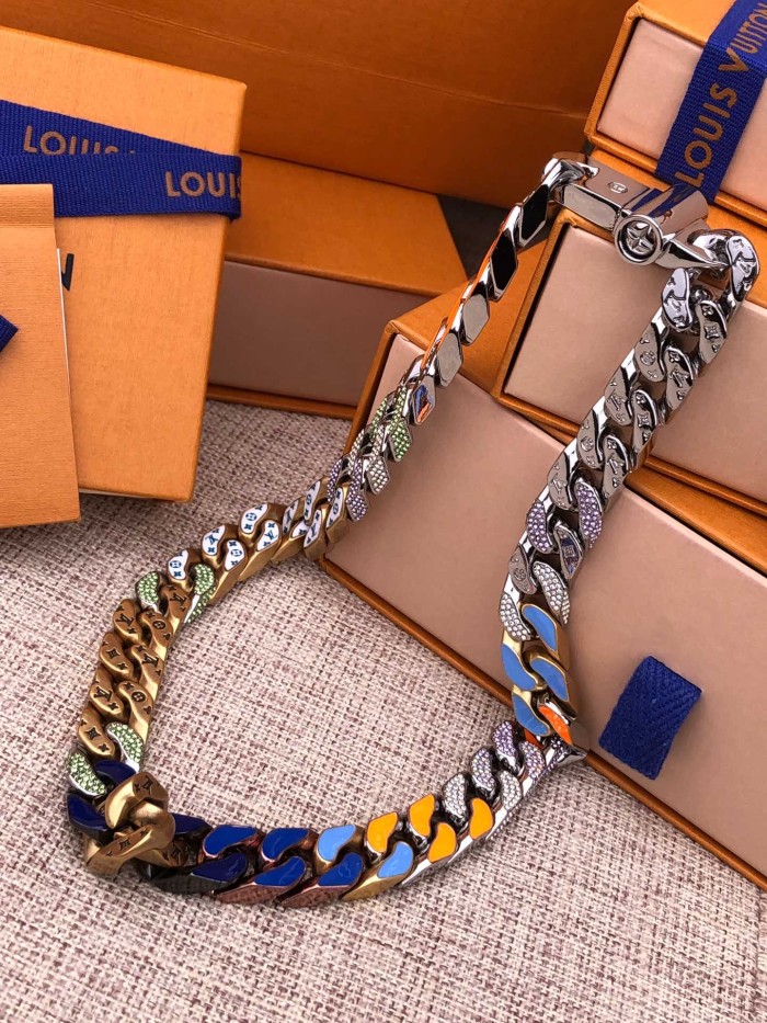 Louis Vuitton Luxury Men Womens Necklace