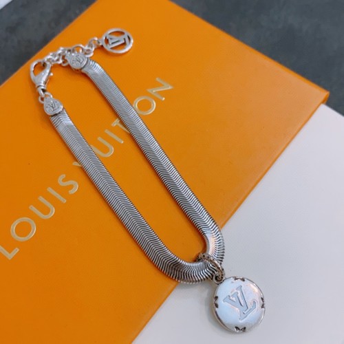 Louis Vuitton Luxury Men Womens Necklace