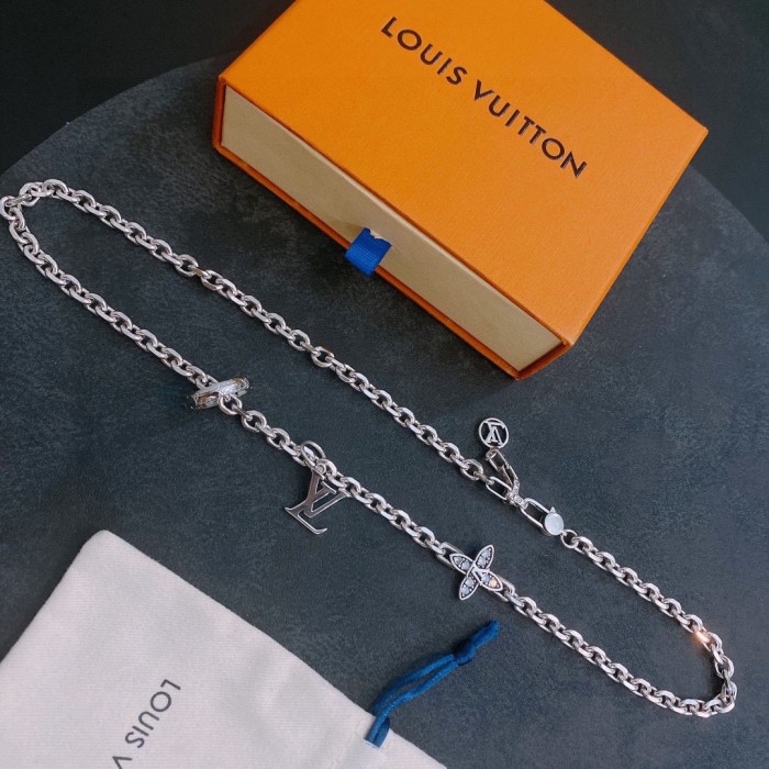 Louis Vuitton Luxury Men Womens Necklace